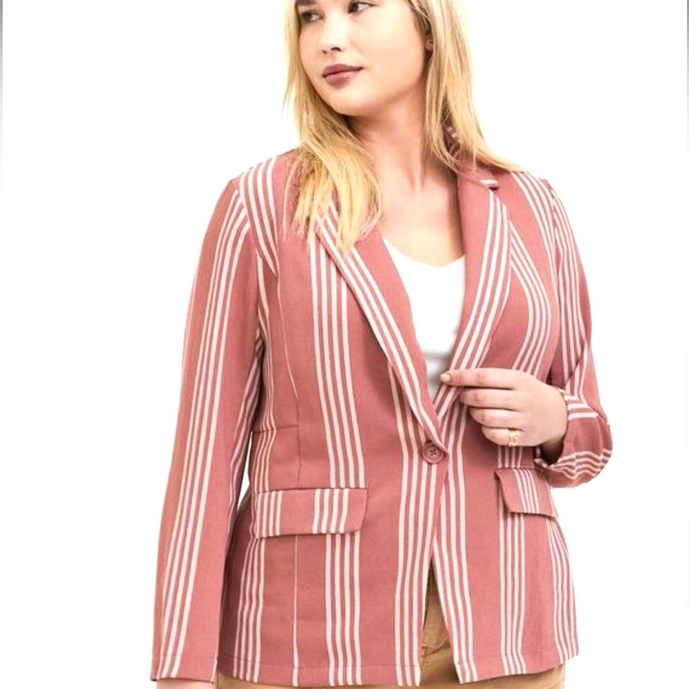 🆕🌼TORRID Boyfriend Blazer🌼